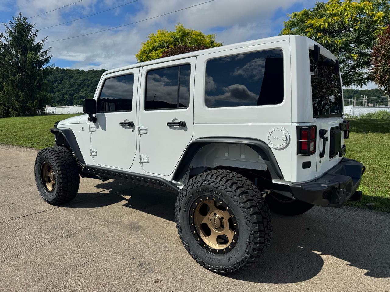 Jeep Wrangler Unlimited Sahara 4WD 2017