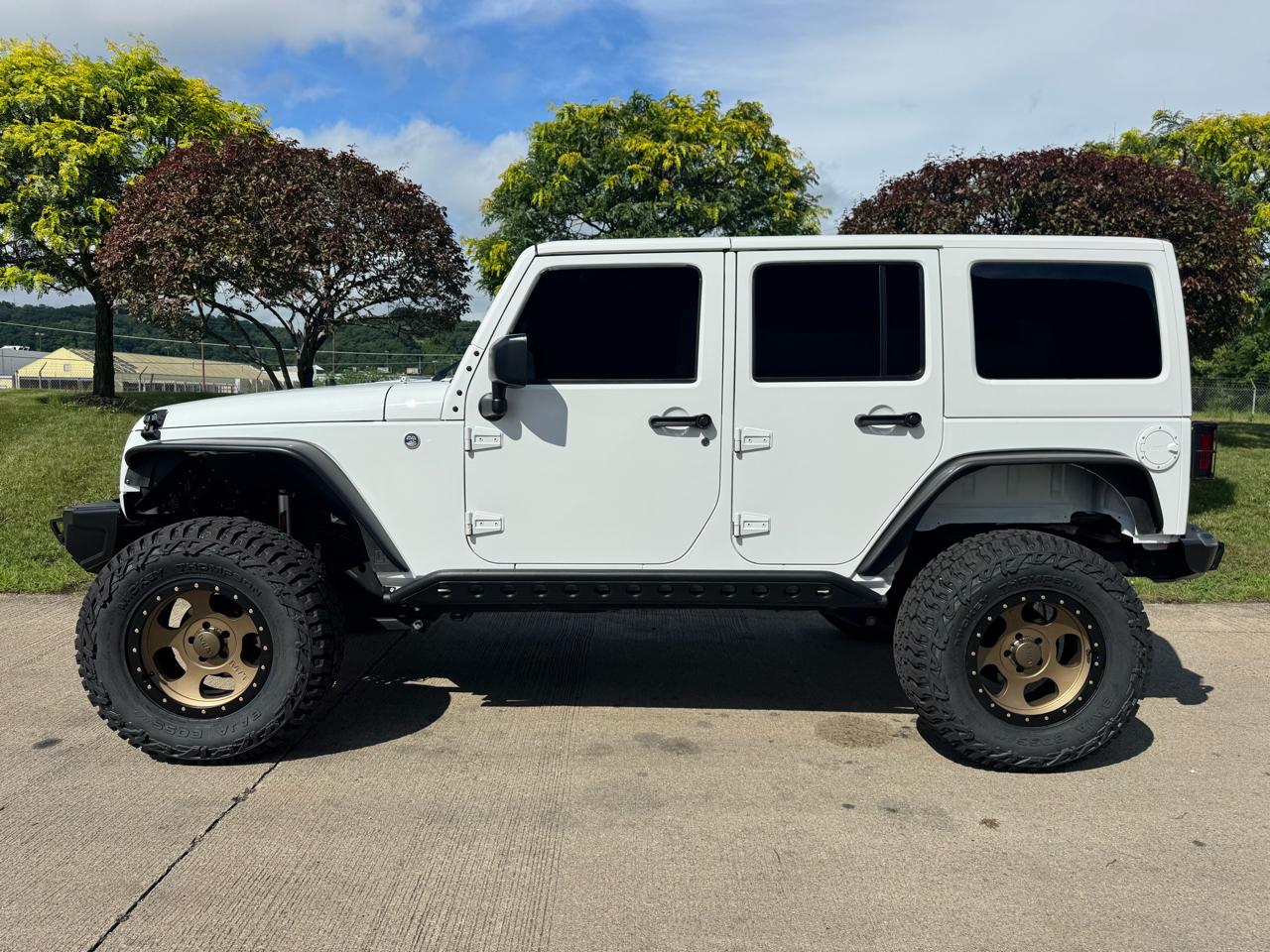 Jeep Wrangler Unlimited Sahara 4WD 2017
