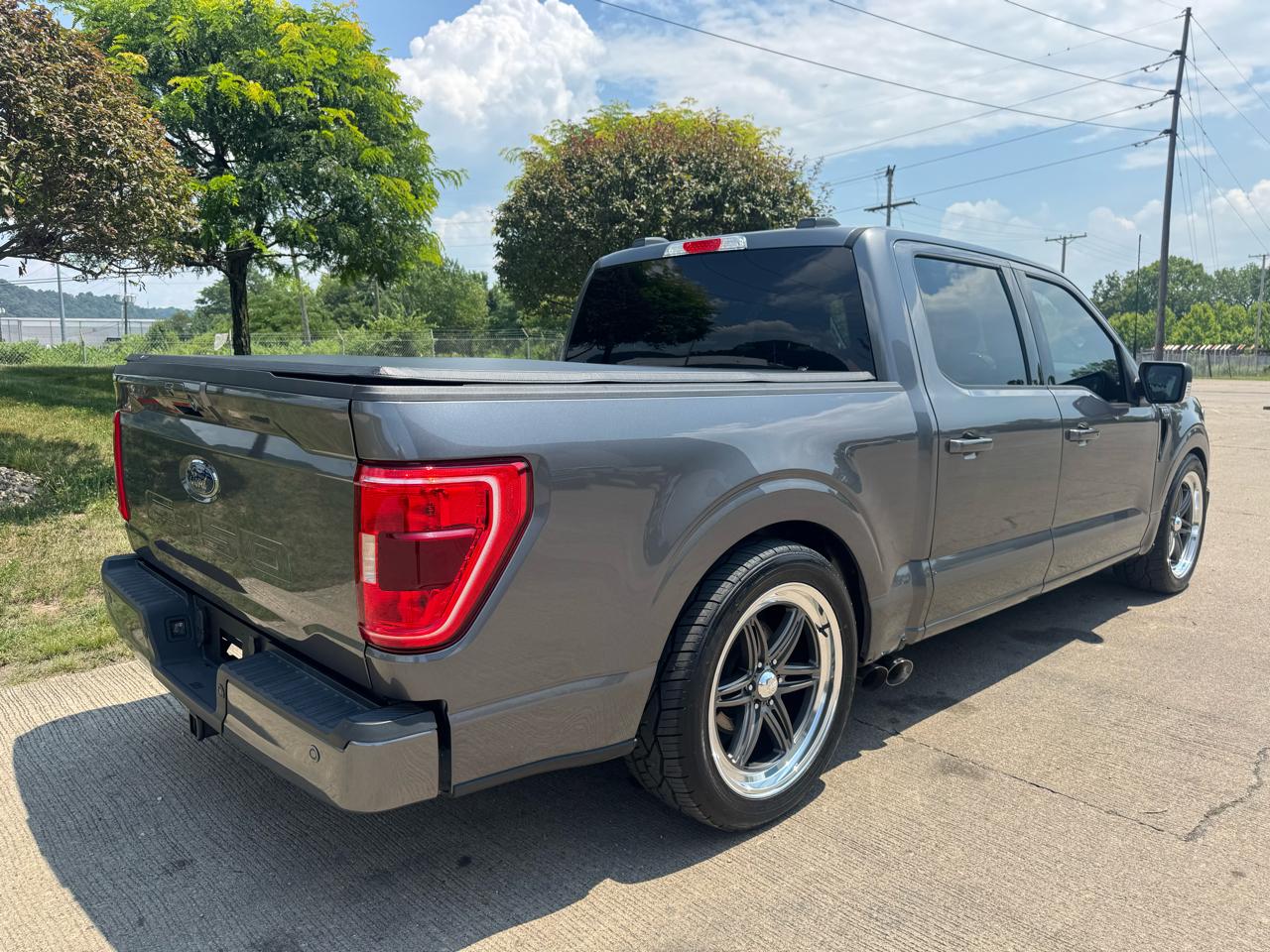Ford F-150 2WD SuperCrew 150" XLT 2021