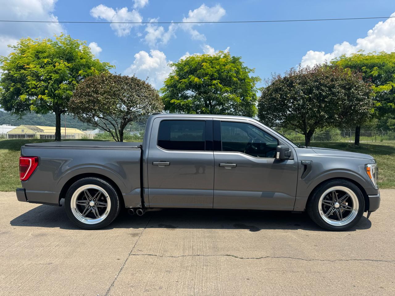 Ford F-150 2WD SuperCrew 150" XLT 2021