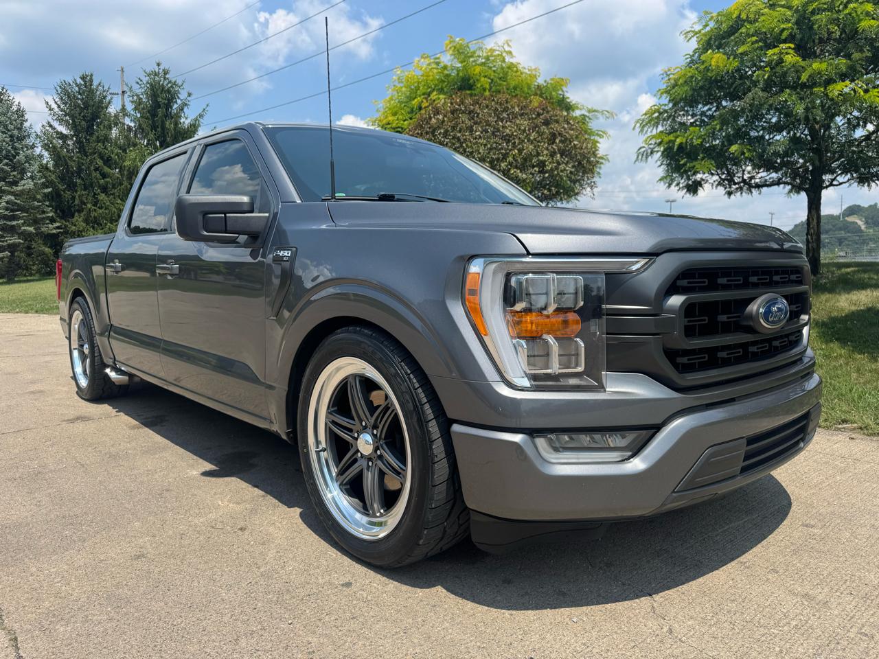 Ford F-150 2WD SuperCrew 150" XLT 2021