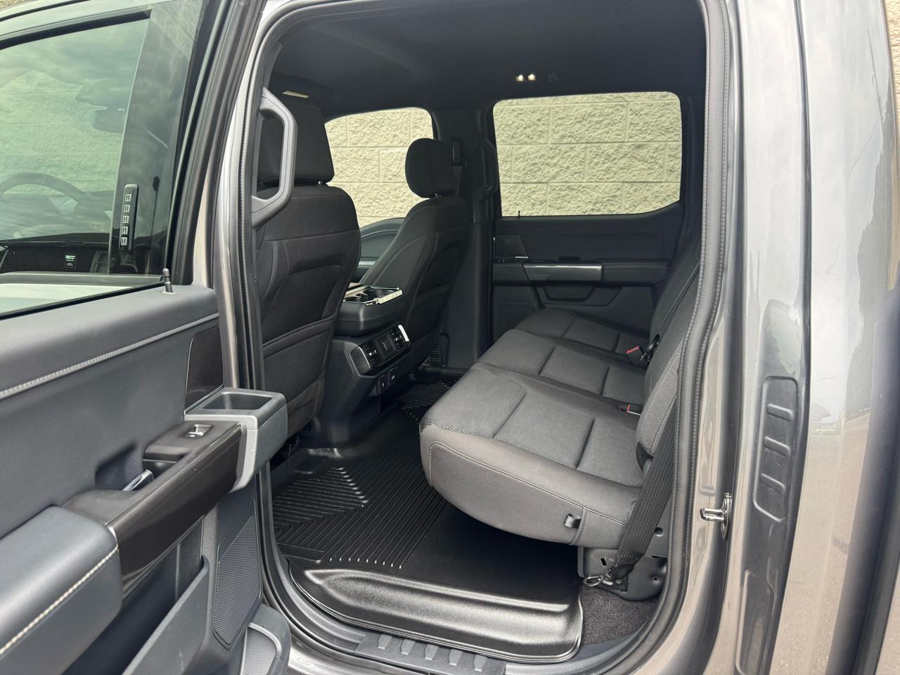 Ford F-150 2WD SuperCrew 150" XLT 2021