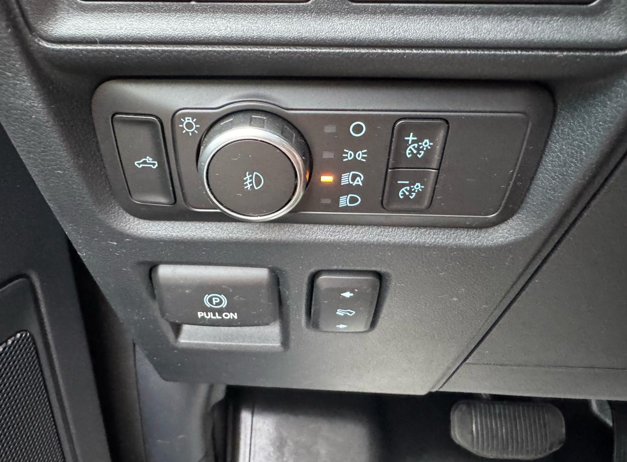 Ford F-150 2WD SuperCrew 150" XLT 2021