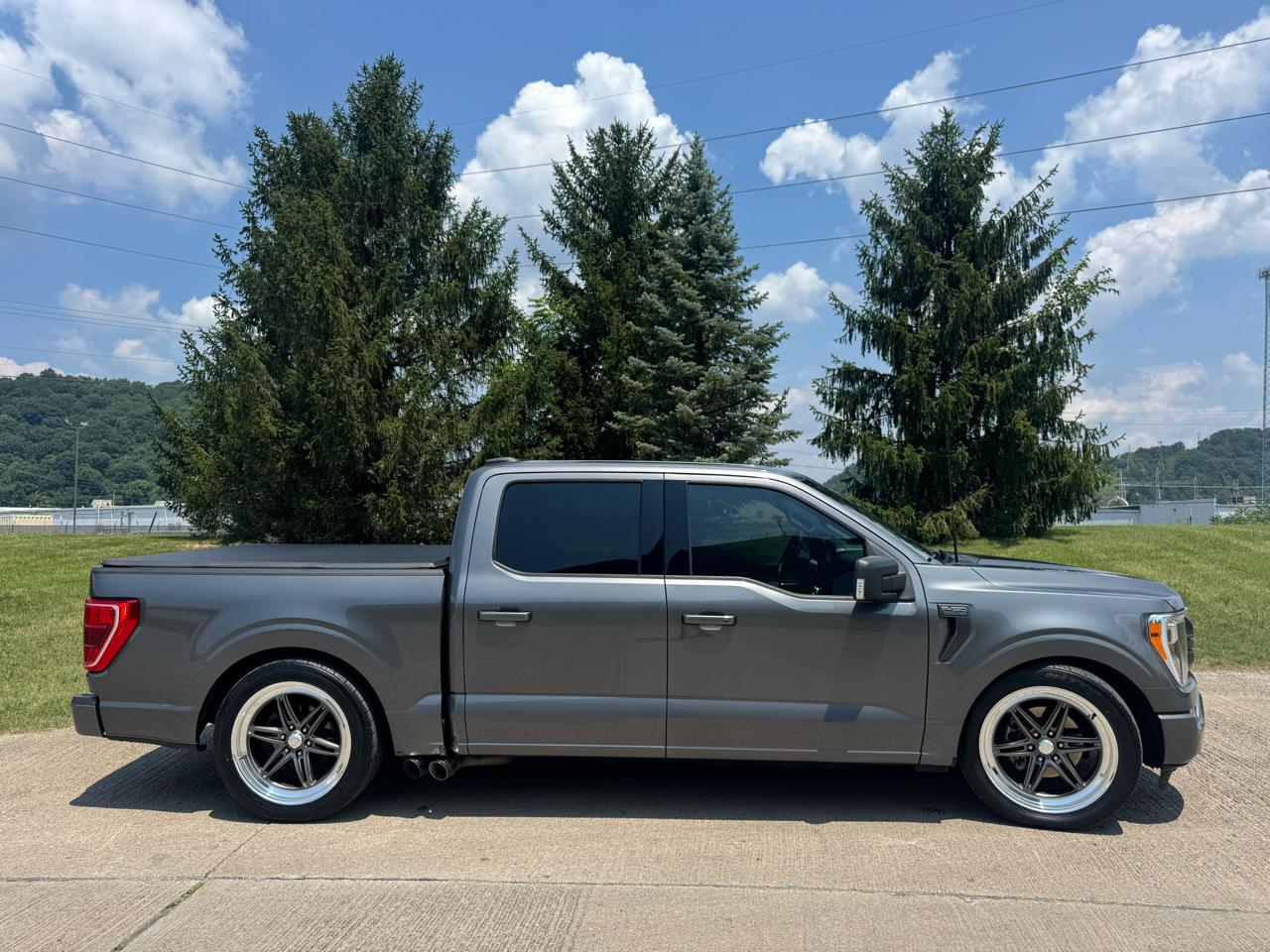 Ford F-150 2WD SuperCrew 150" XLT 2021