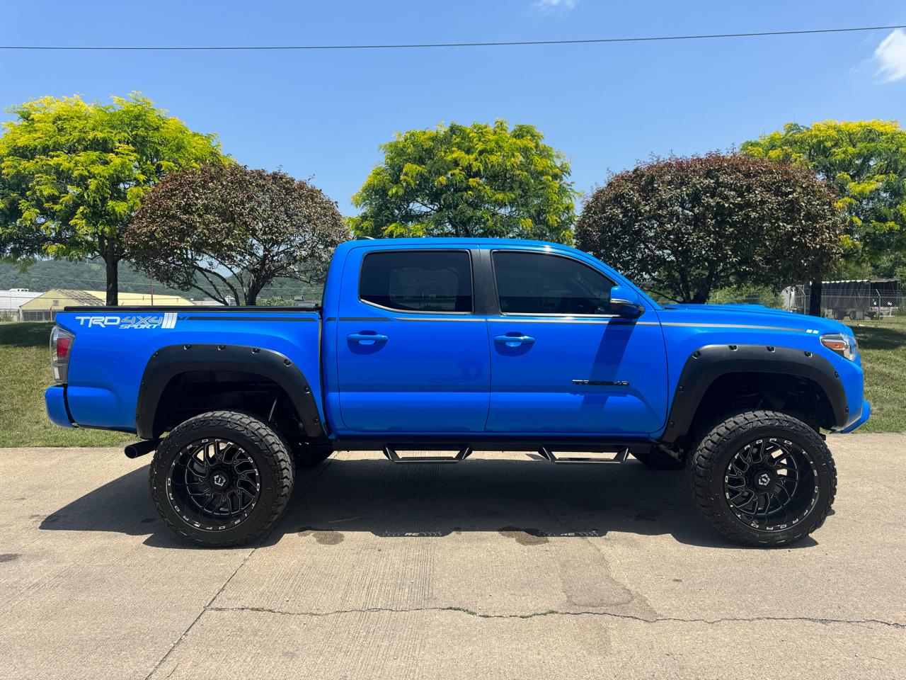 Toyota Tacoma 4WD Double Cab V6 MT TRD Sport (Natl) 2021