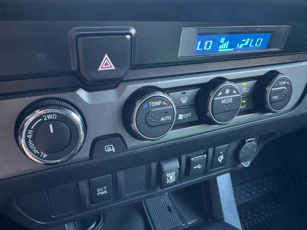 Toyota Tacoma 4WD Double Cab V6 MT TRD Sport (Natl) 2021