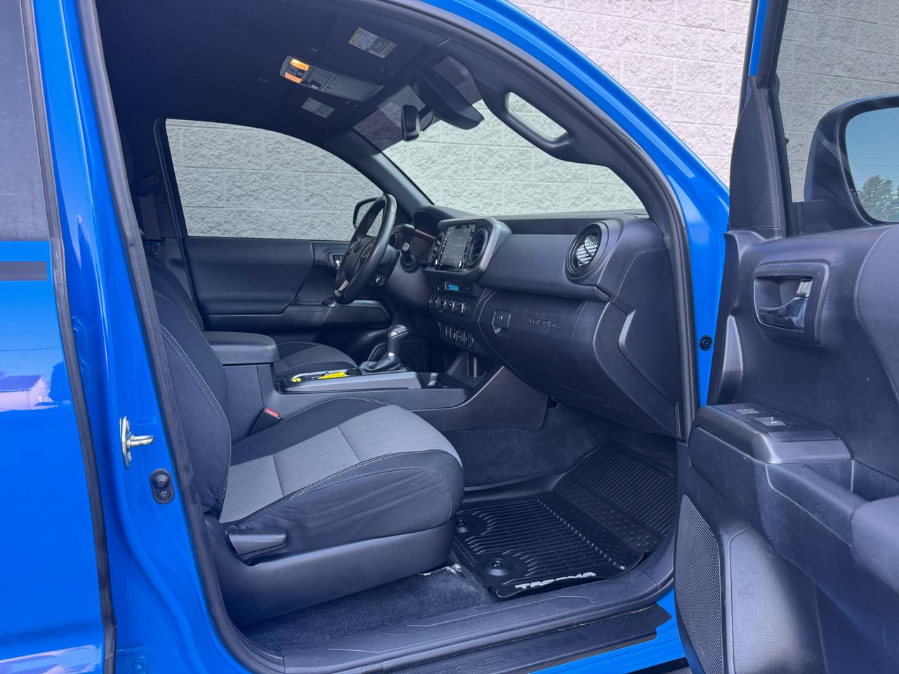 Toyota Tacoma 4WD Double Cab V6 MT TRD Sport (Natl) 2021