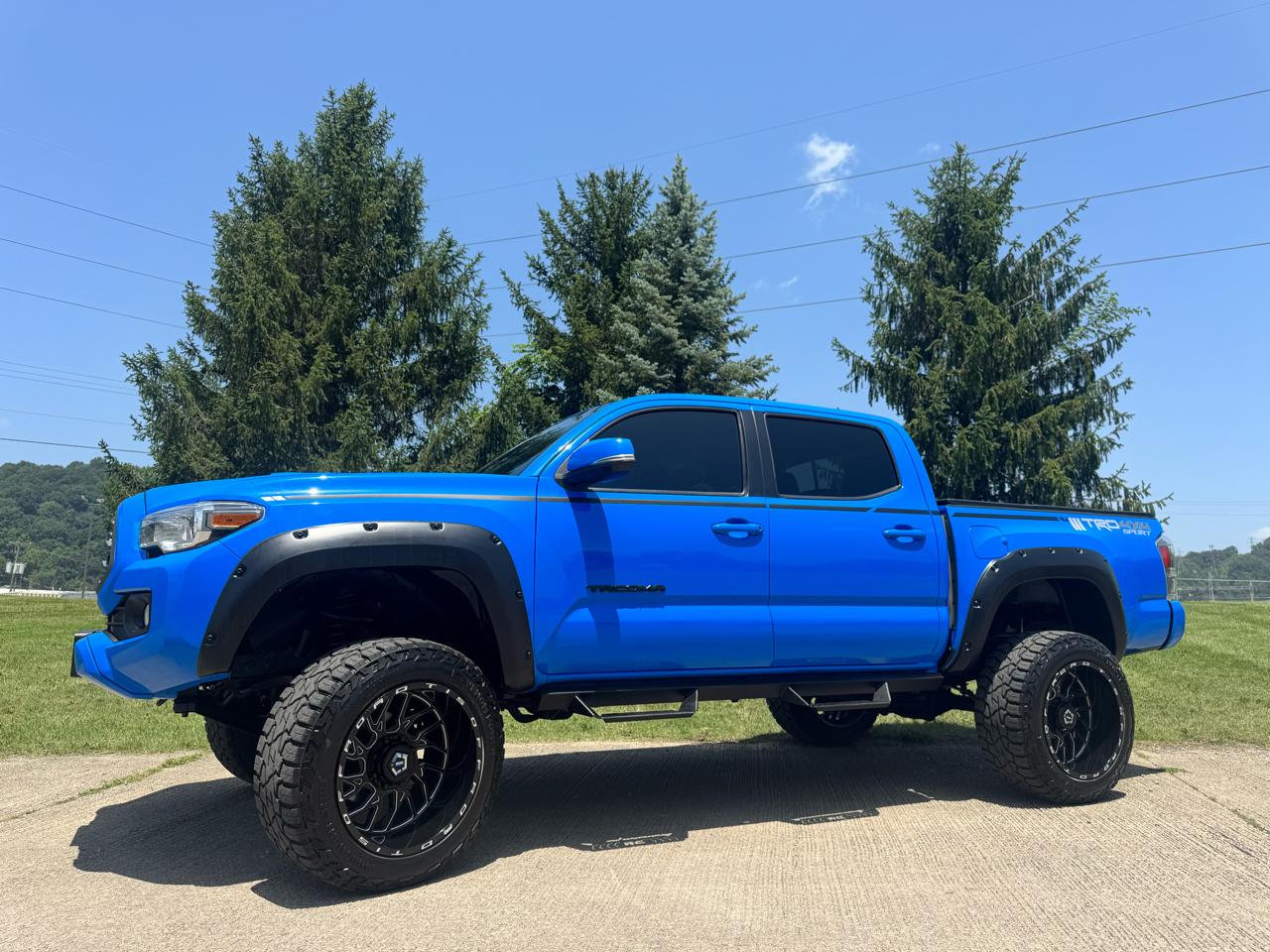 Toyota Tacoma 4WD Double Cab V6 MT TRD Sport (Natl) 2021