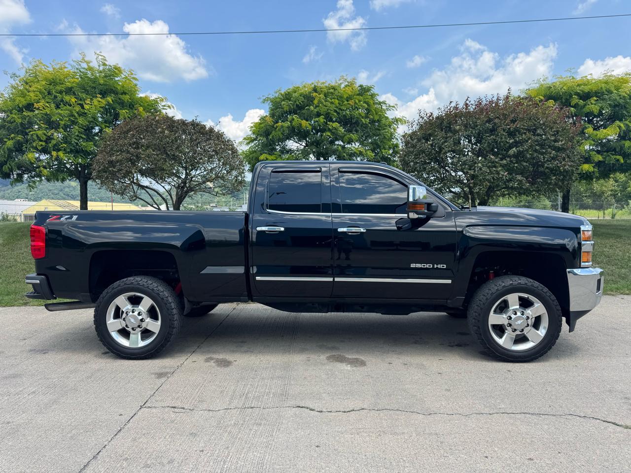 Chevrolet Silverado 2500HD 4WD Double Cab 149" LTZ 2018
