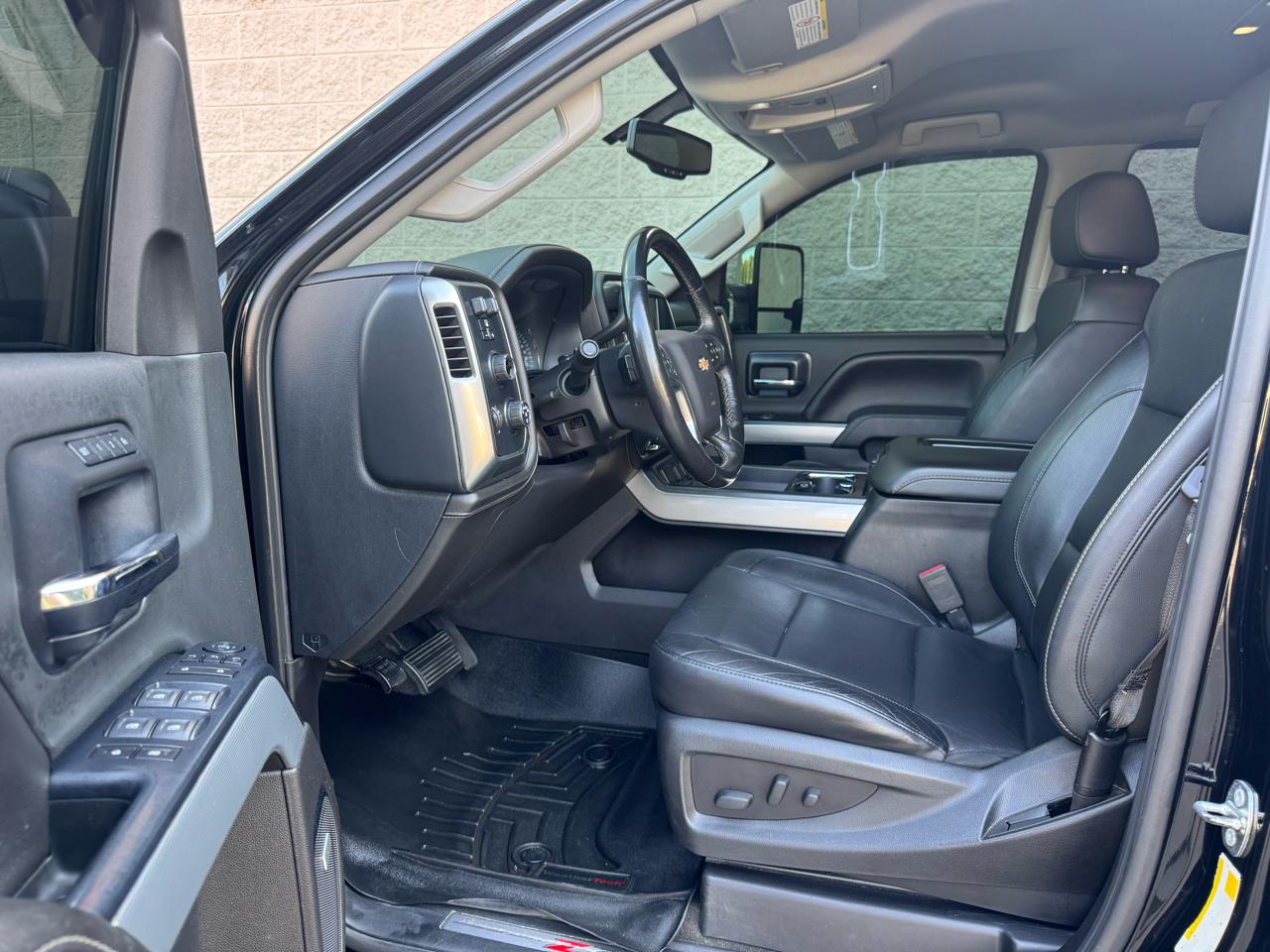 Chevrolet Silverado 2500HD 4WD Double Cab 149" LTZ 2018