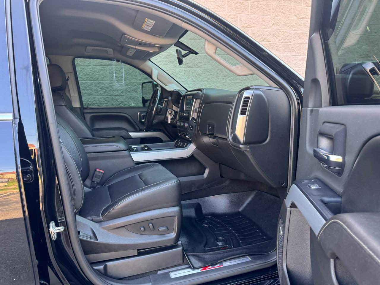 Chevrolet Silverado 2500HD 4WD Double Cab 149" LTZ 2018