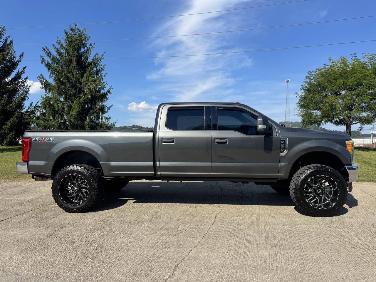 Ford F-250 SD XLT Crew Cab 4WD 2017
