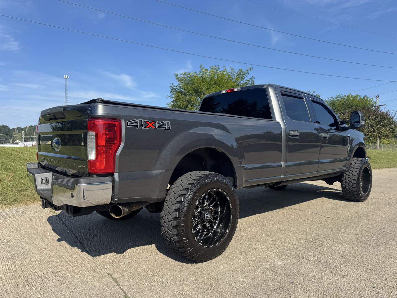 Ford F-250 SD XLT Crew Cab 4WD 2017