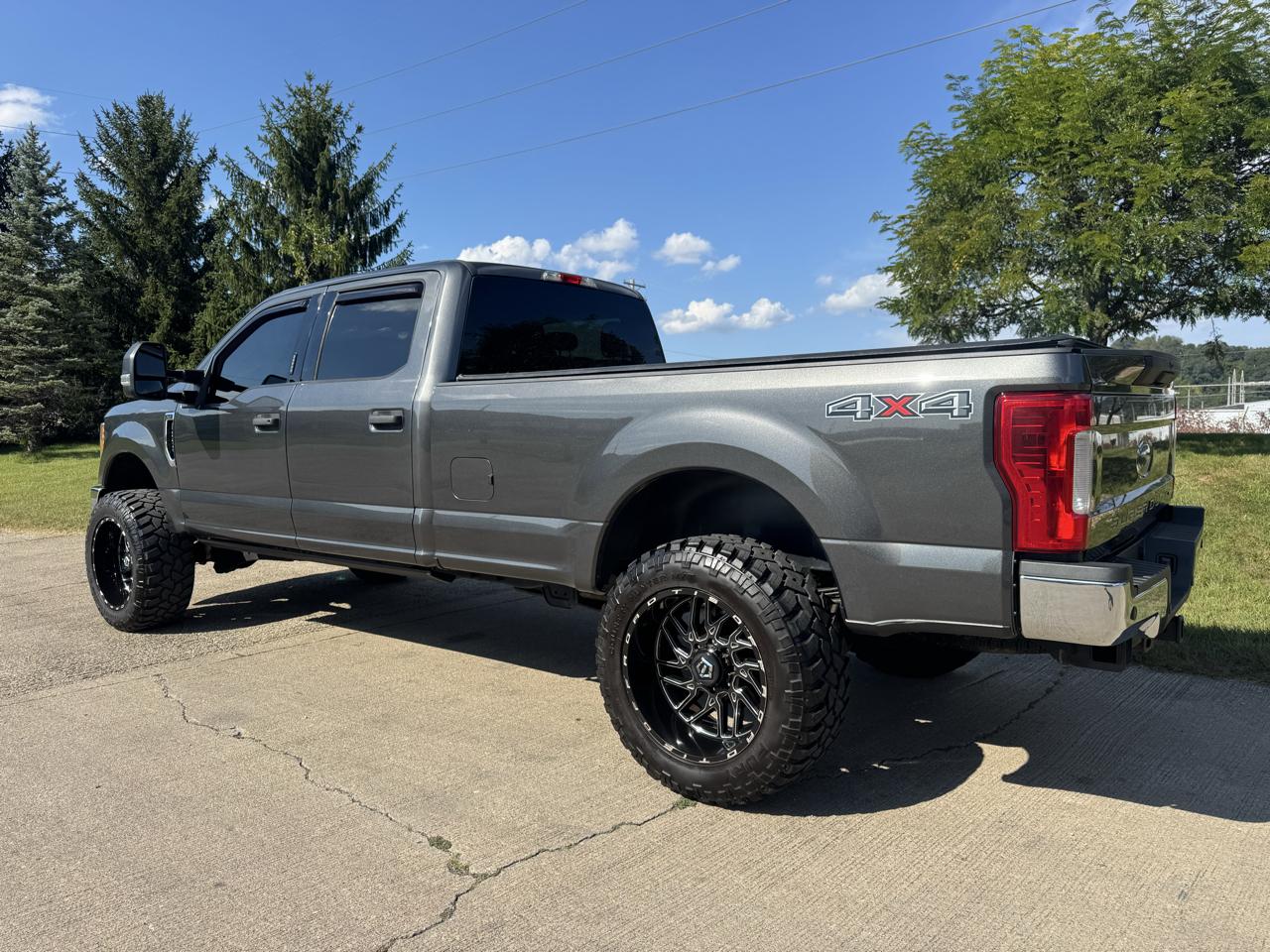 Ford F-250 SD XLT Crew Cab 4WD 2017