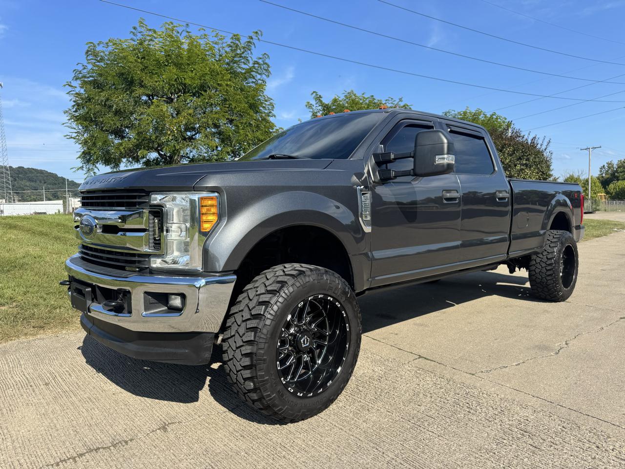 Ford F-250 SD XLT Crew Cab 4WD 2017