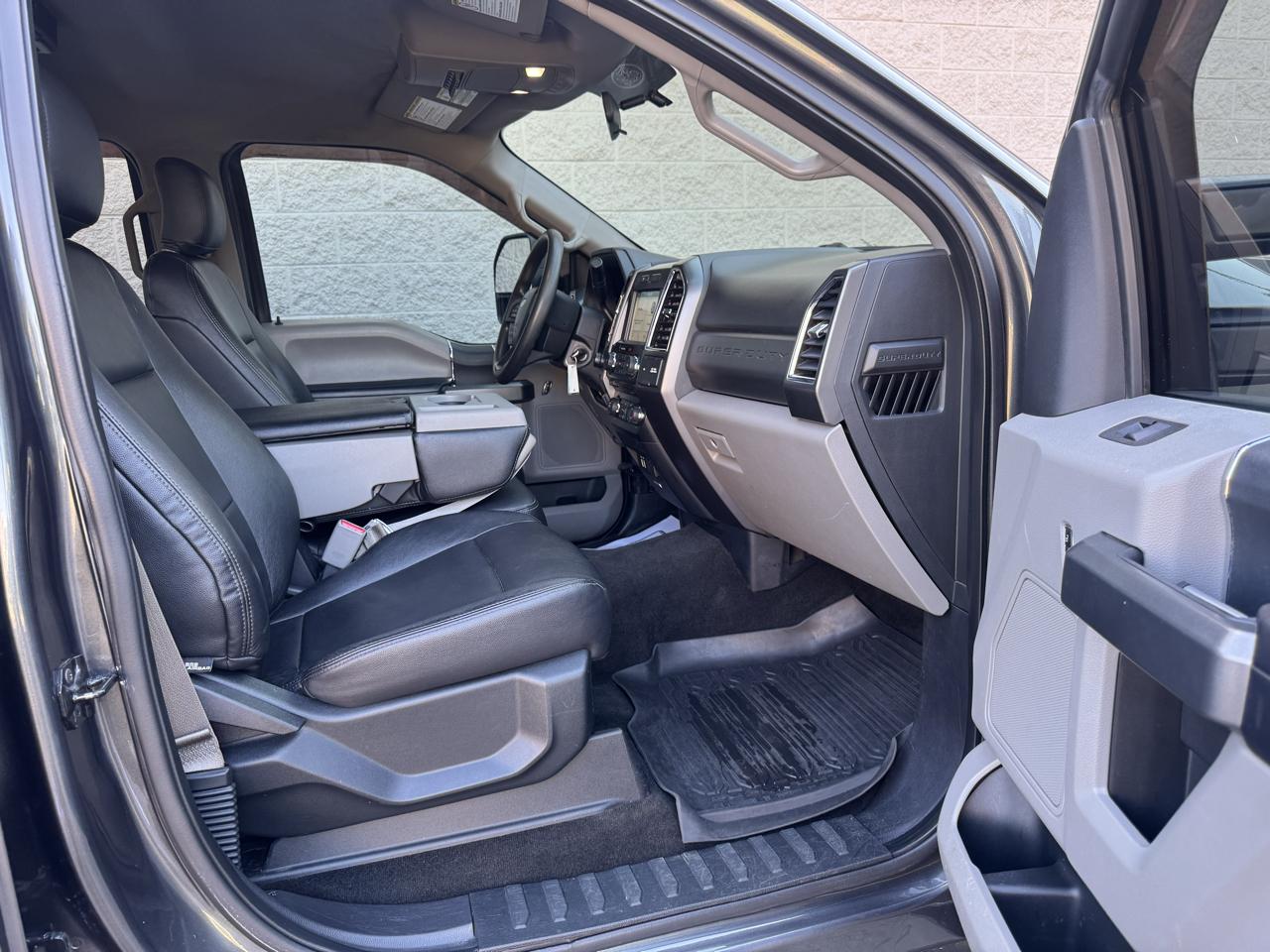 Ford F-250 SD XLT Crew Cab 4WD 2017