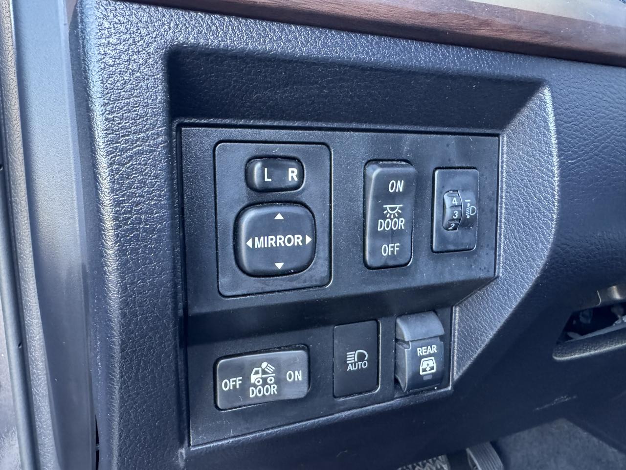 Toyota Tundra Limited 5.7L CrewMax 4WD 2020