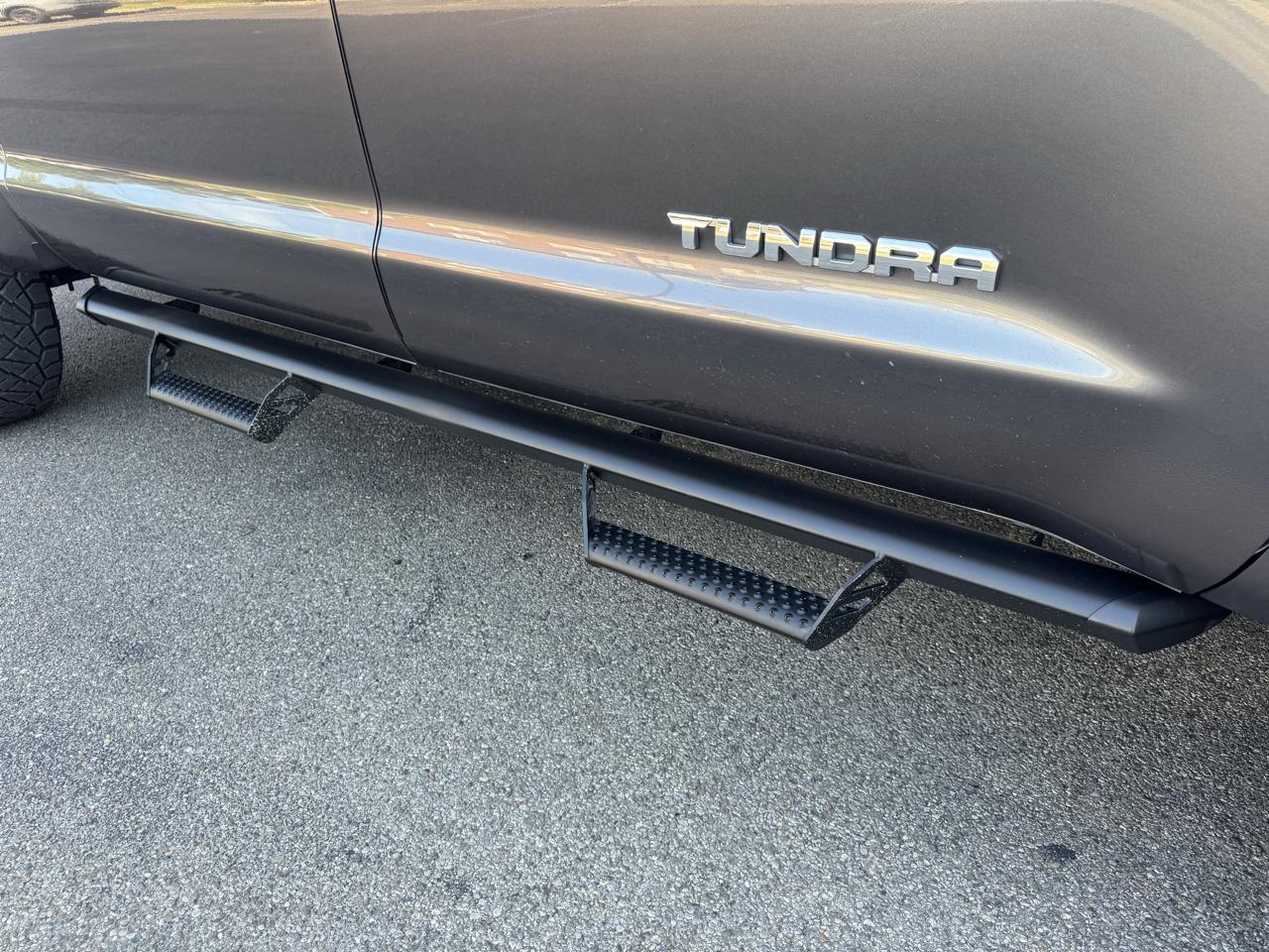 Toyota Tundra Limited 5.7L CrewMax 4WD 2020