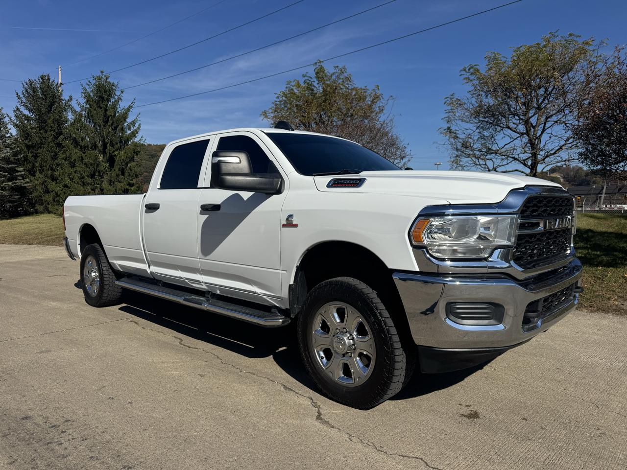 RAM 2500 Tradesman Crew Cab LWB 4WD 2023
