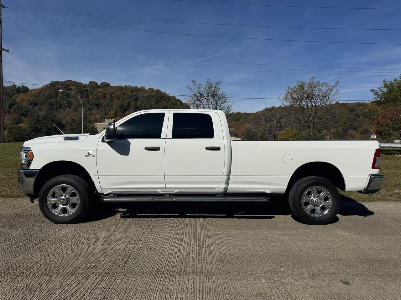 RAM 2500 Tradesman Crew Cab LWB 4WD 2023