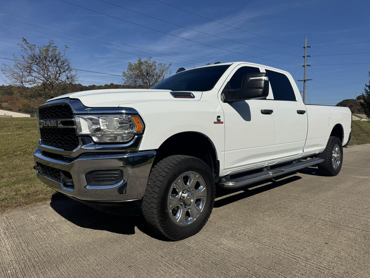 RAM 2500 Tradesman Crew Cab LWB 4WD 2023