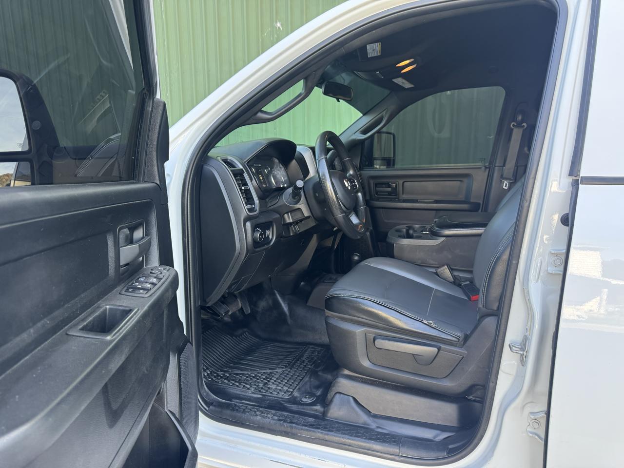 RAM 2500 Tradesman Crew Cab LWB 4WD 2023