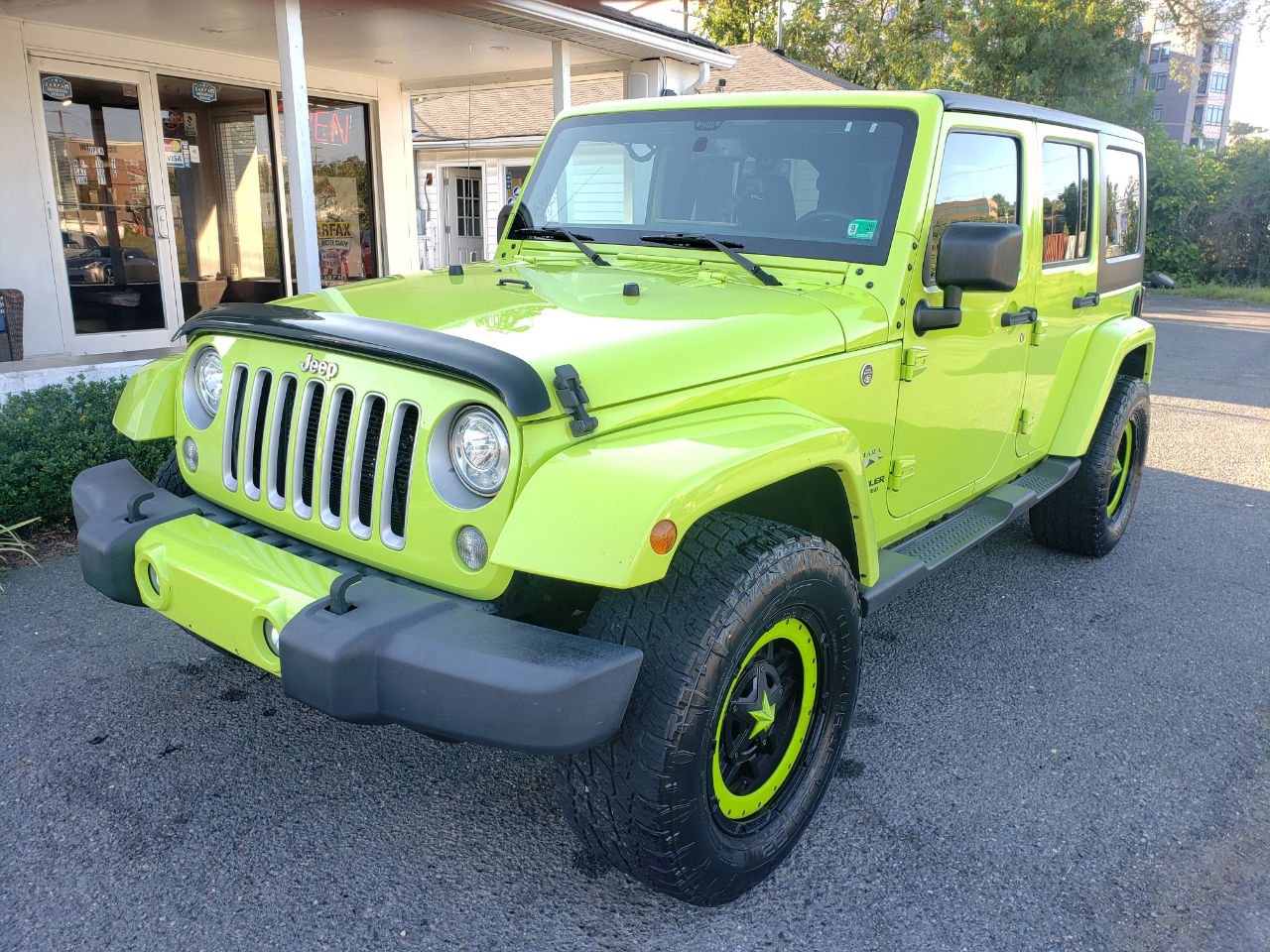 Jeep Wrangler Unlimited Sahara 4WD 2017 Jeep Wrangler Unlimited Sahara 4WD 2017