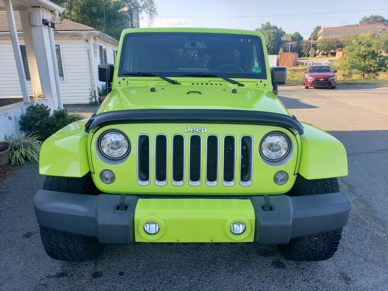 Jeep Wrangler Unlimited Sahara 4WD 2017 Jeep Wrangler Unlimited Sahara 4WD 2017