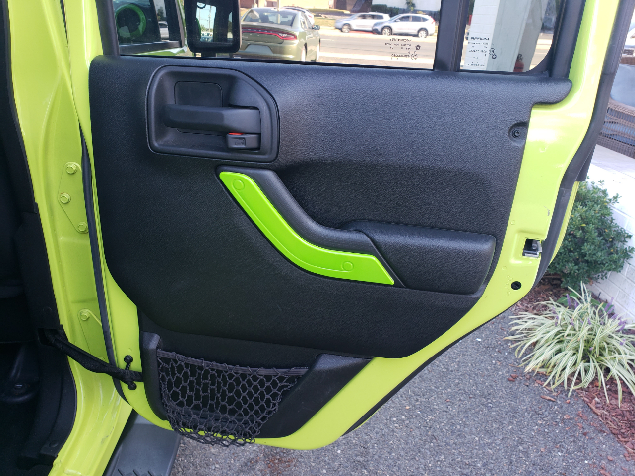 Jeep Wrangler Unlimited Sahara 4WD 2017 Jeep Wrangler Unlimited Sahara 4WD 2017