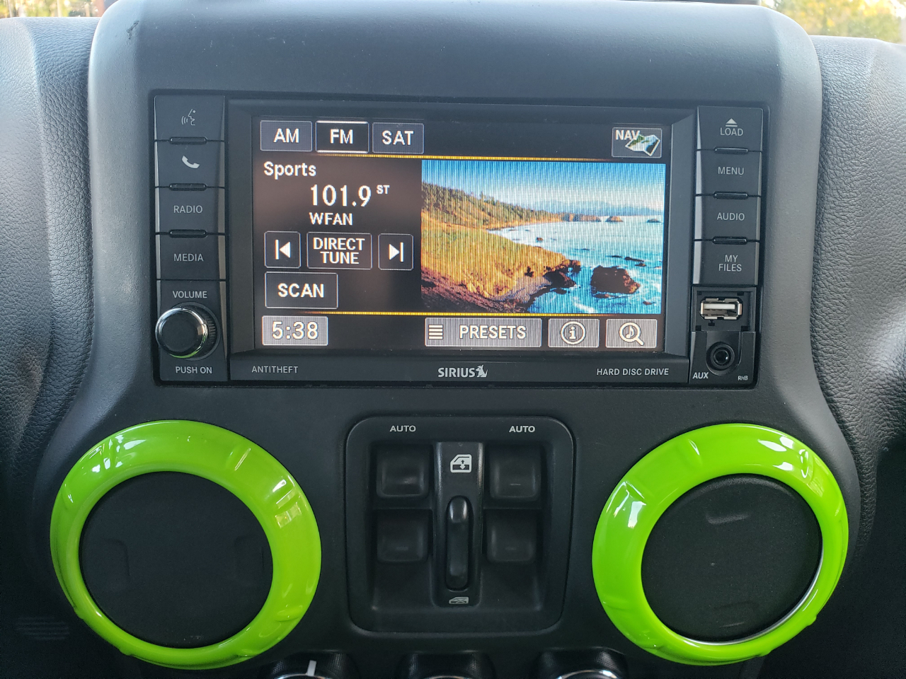 Jeep Wrangler Unlimited Sahara 4WD 2017 Jeep Wrangler Unlimited Sahara 4WD 2017
