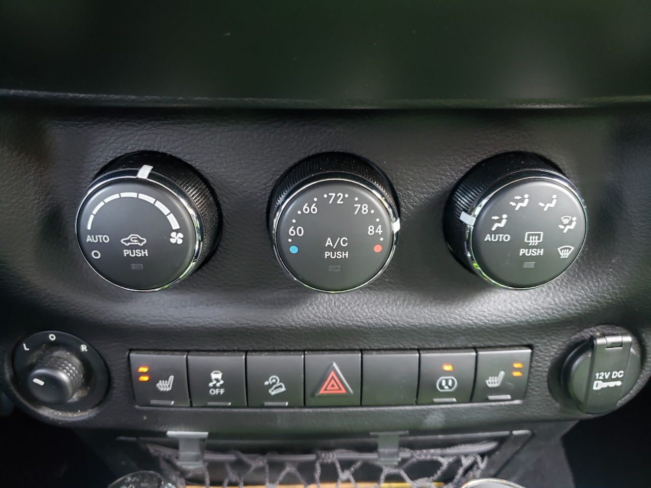 Jeep Wrangler Unlimited Sahara 4WD 2017 Jeep Wrangler Unlimited Sahara 4WD 2017