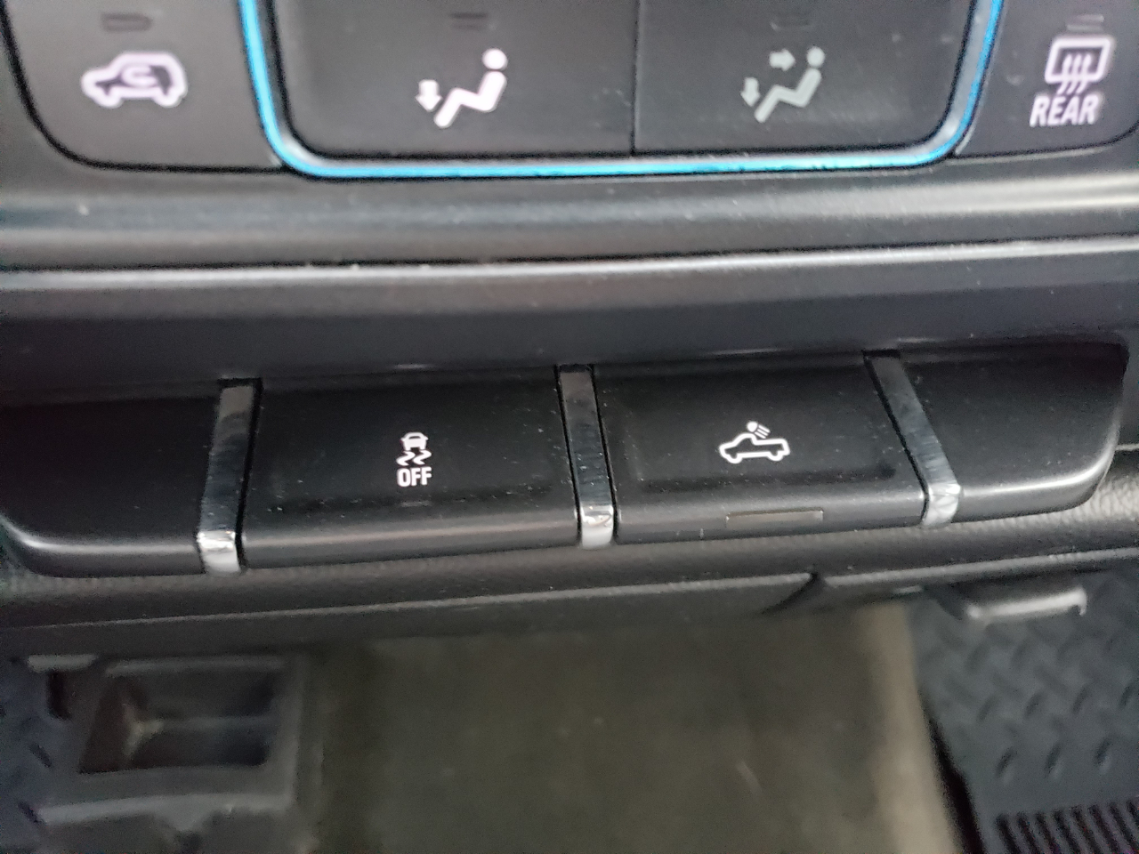 Chevrolet Silverado 1500 Work Truck Double Cab 4WD 2017 Chevrolet Silverado 1500 Work Truck Double Cab 4WD 2017