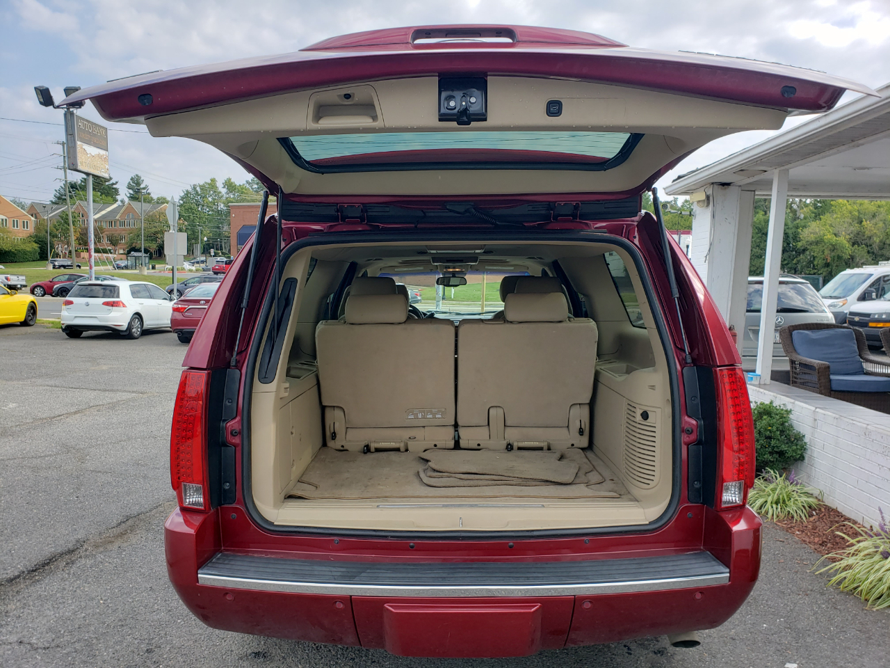 Cadillac Escalade ESV AWD Premium 2011 Cadillac Escalade ESV AWD Premium 2011