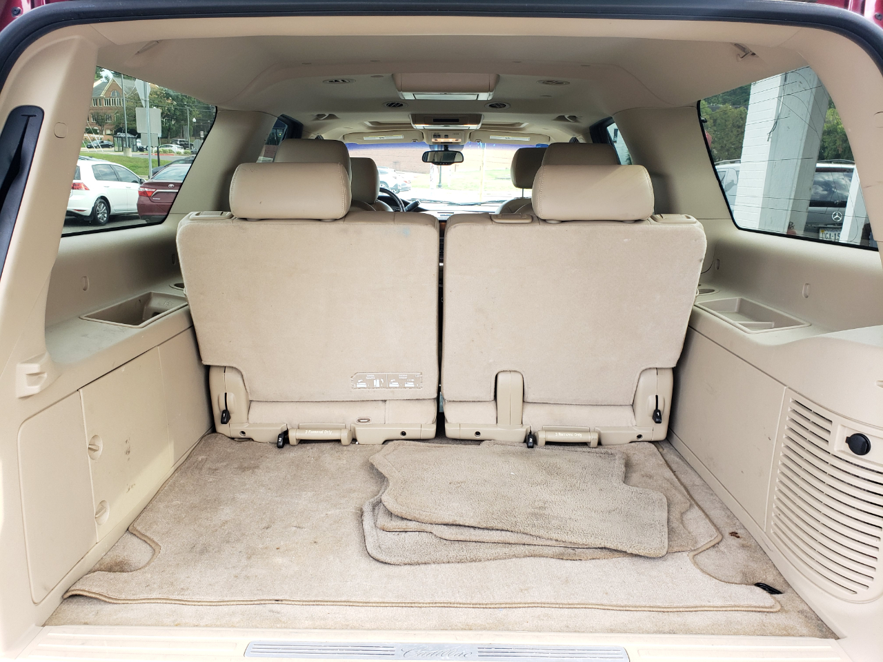 Cadillac Escalade ESV AWD Premium 2011 Cadillac Escalade ESV AWD Premium 2011