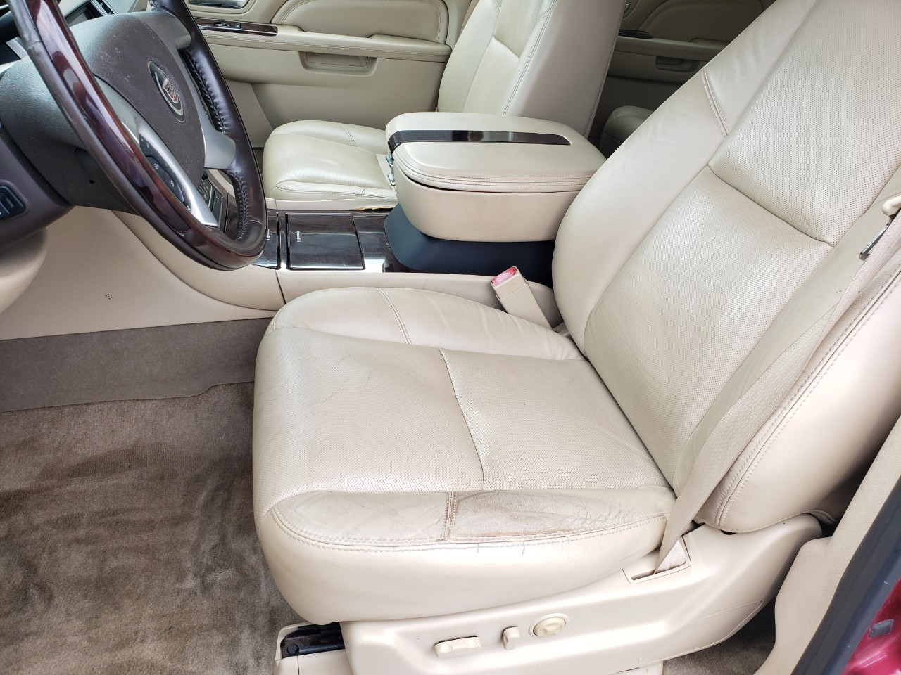 Cadillac Escalade ESV AWD Premium 2011 Cadillac Escalade ESV AWD Premium 2011