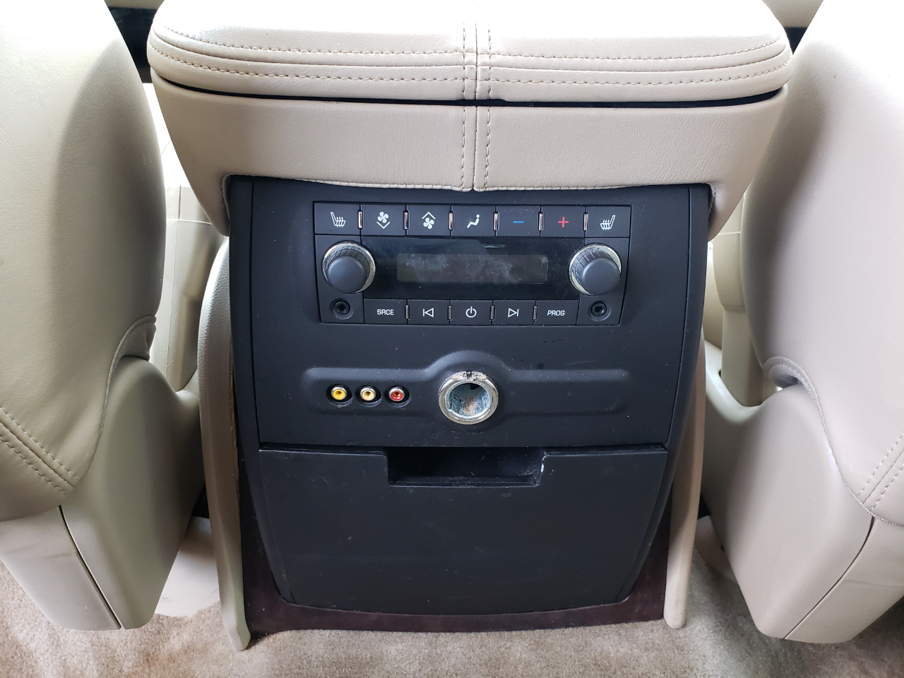 Cadillac Escalade ESV AWD Premium 2011 Cadillac Escalade ESV AWD Premium 2011