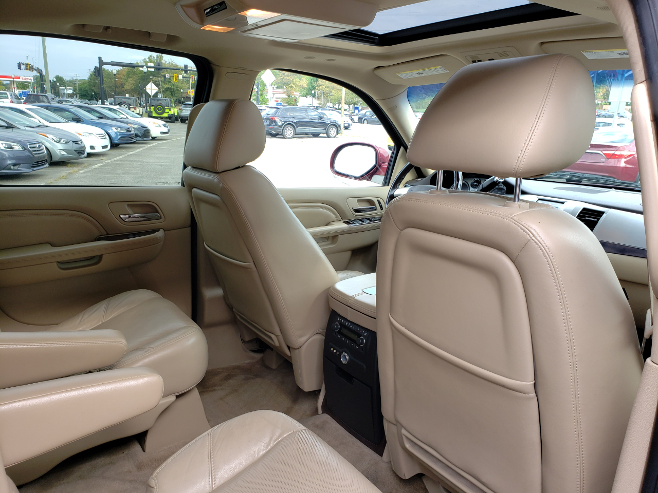 Cadillac Escalade ESV AWD Premium 2011 Cadillac Escalade ESV AWD Premium 2011