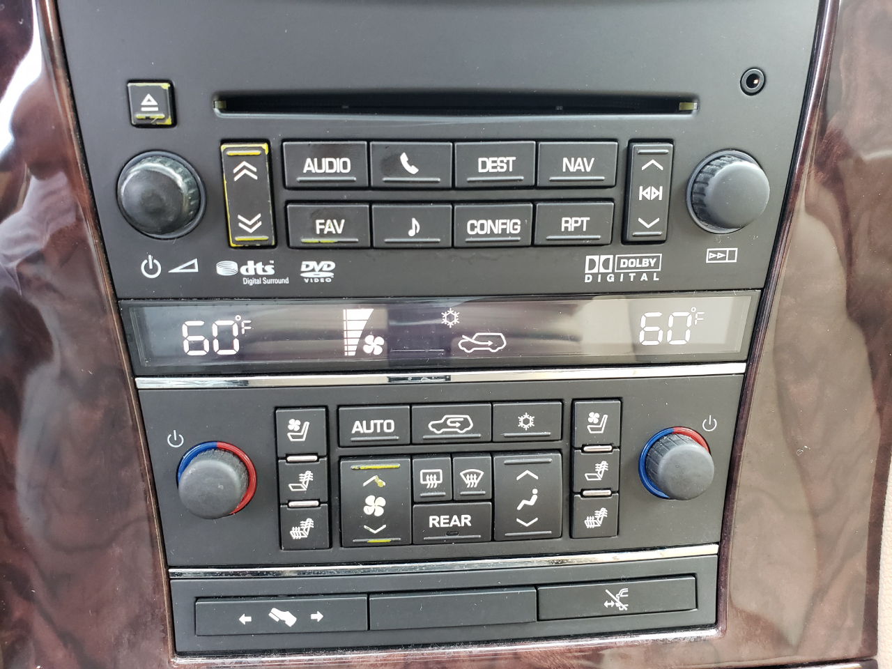 Cadillac Escalade ESV AWD Premium 2011 Cadillac Escalade ESV AWD Premium 2011