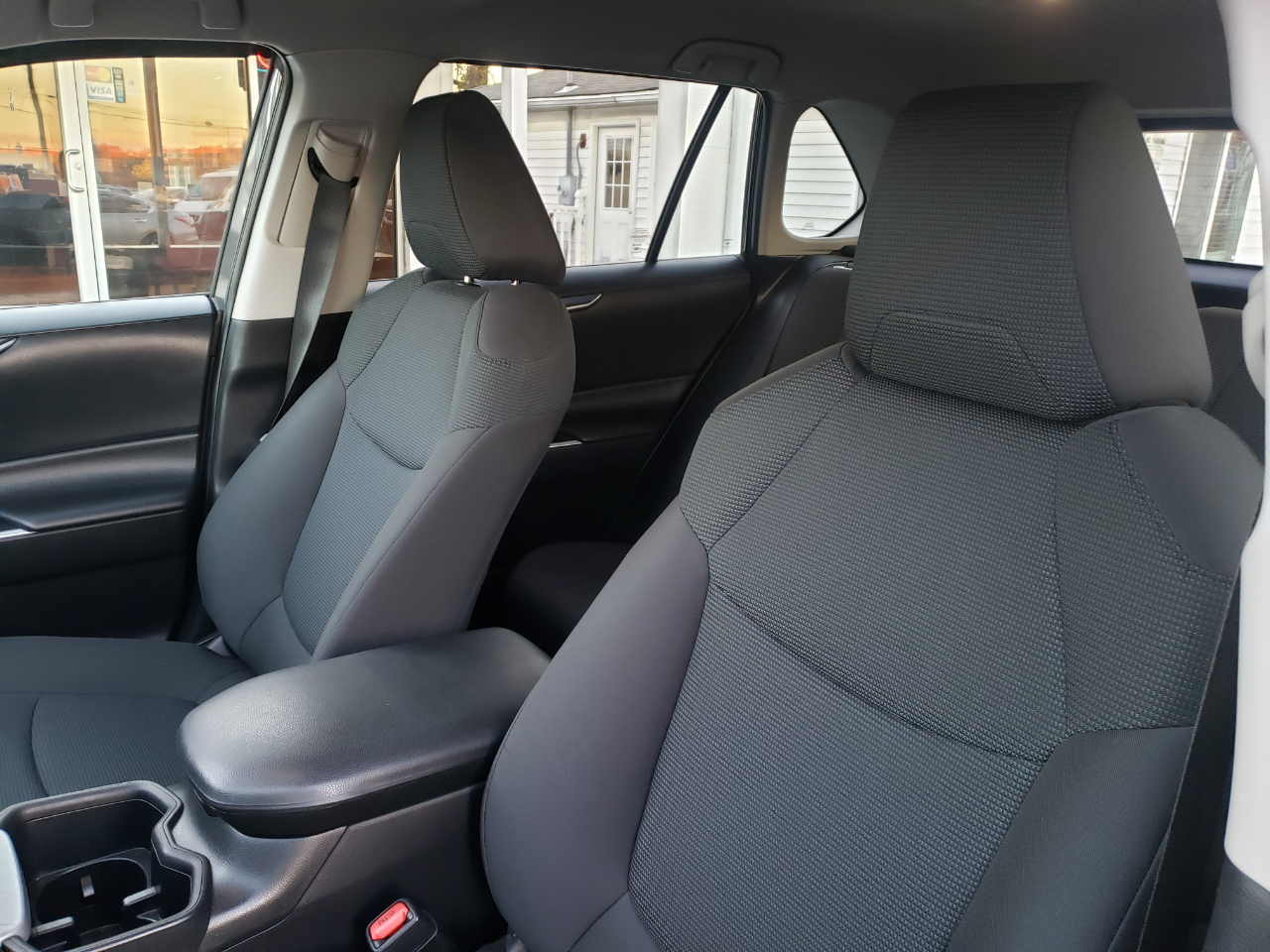 Toyota RAV4 LE AWD 2022