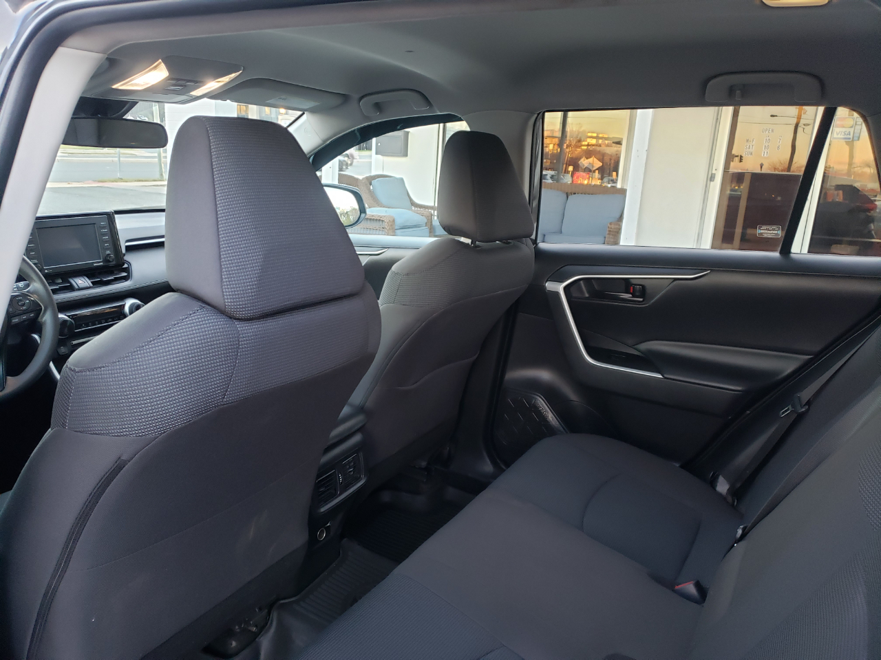 Toyota RAV4 LE AWD 2022