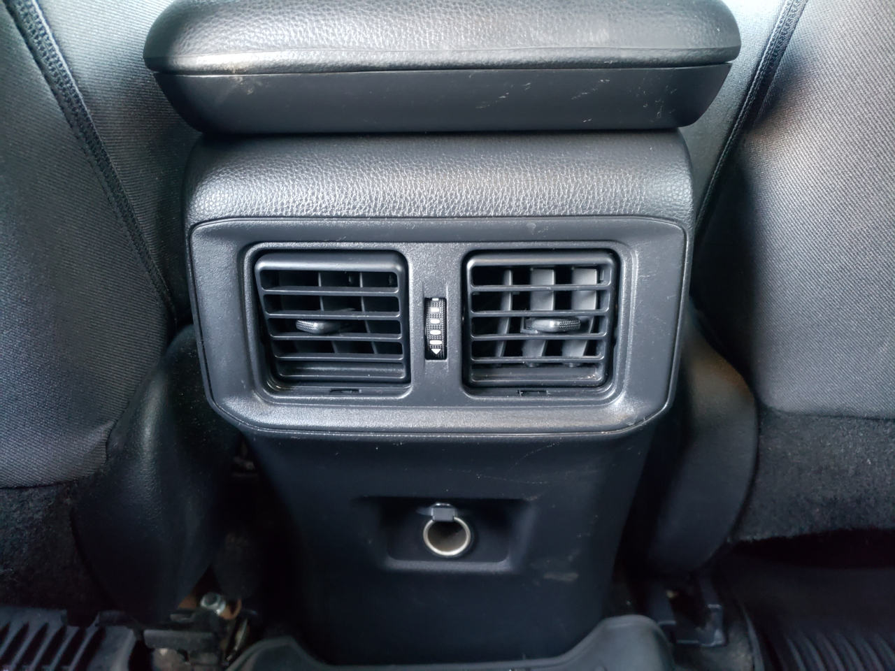 Toyota RAV4 LE AWD 2022