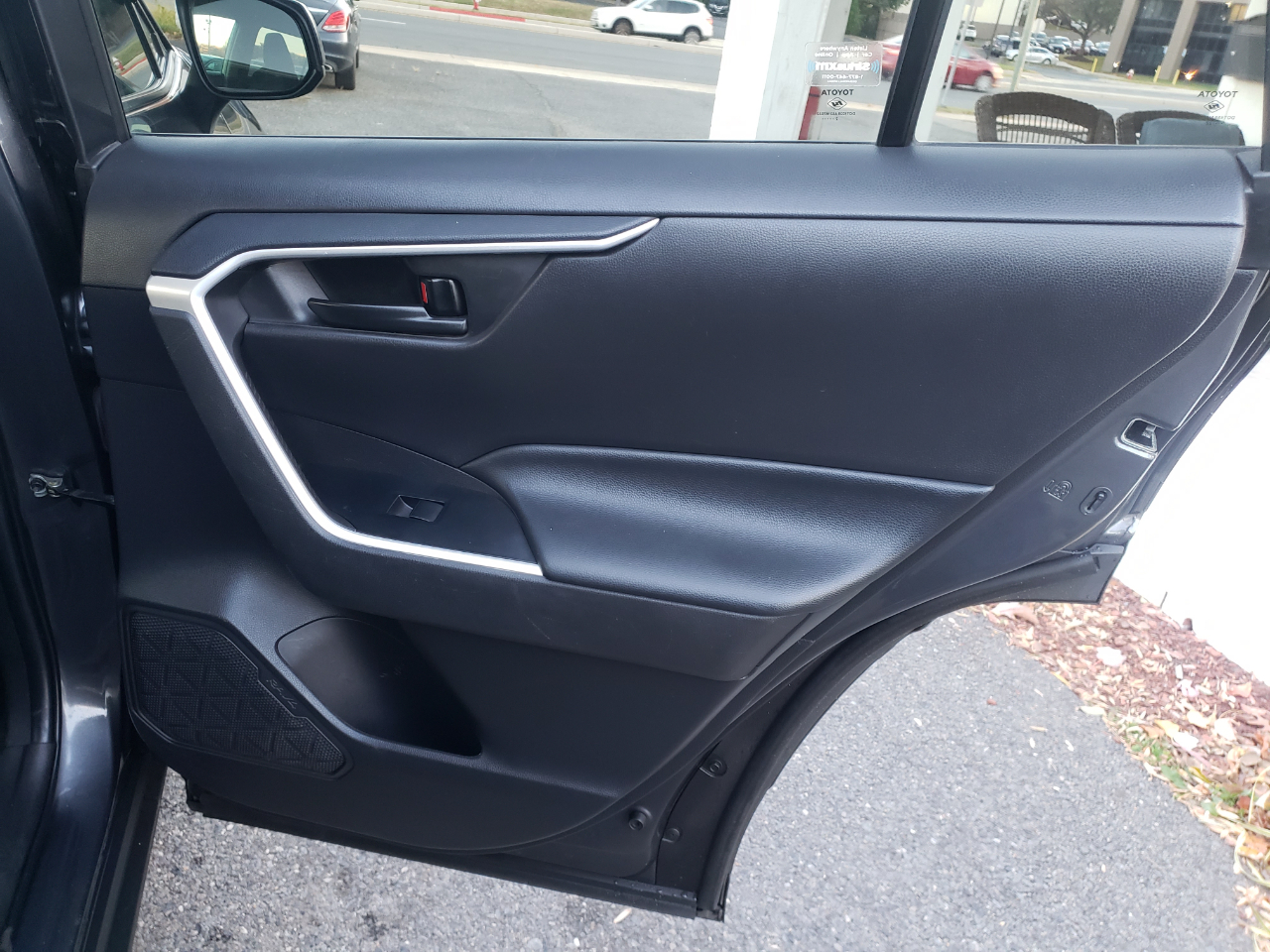 Toyota RAV4 LE AWD 2022