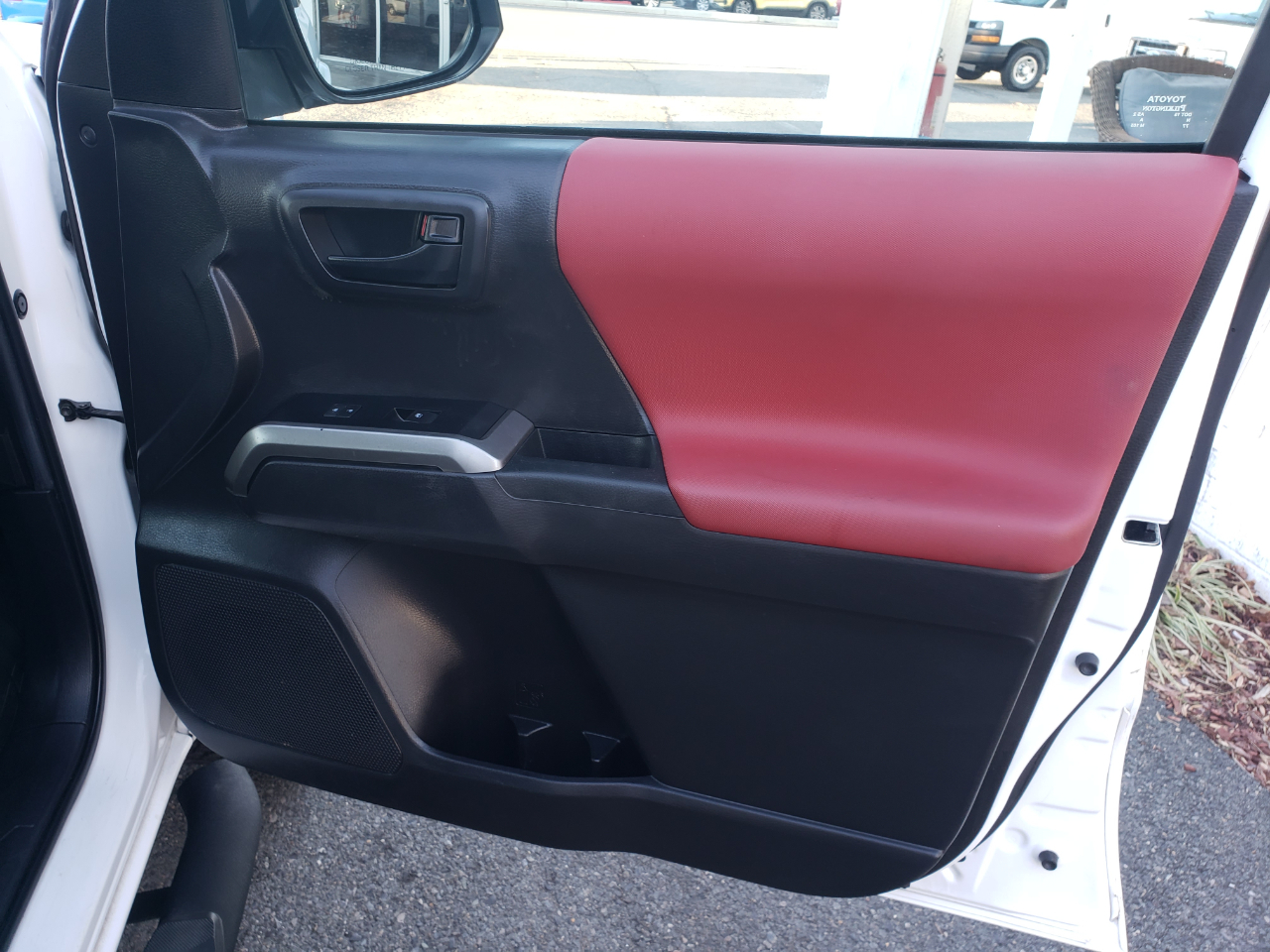 Toyota Tacoma SR5 Double Cab Long Bed V6 6AT 2WD 2022