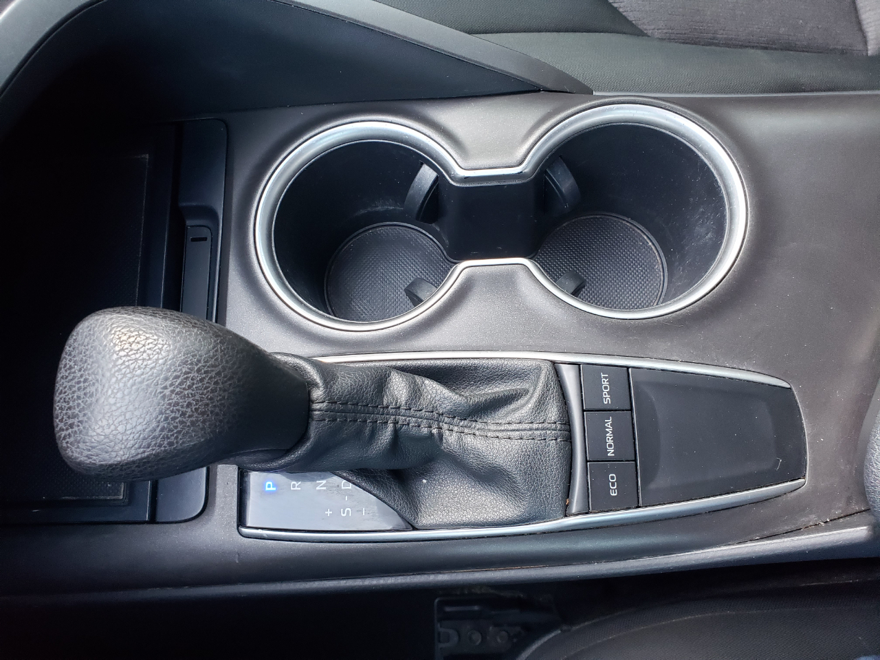 Toyota Camry LE 2022