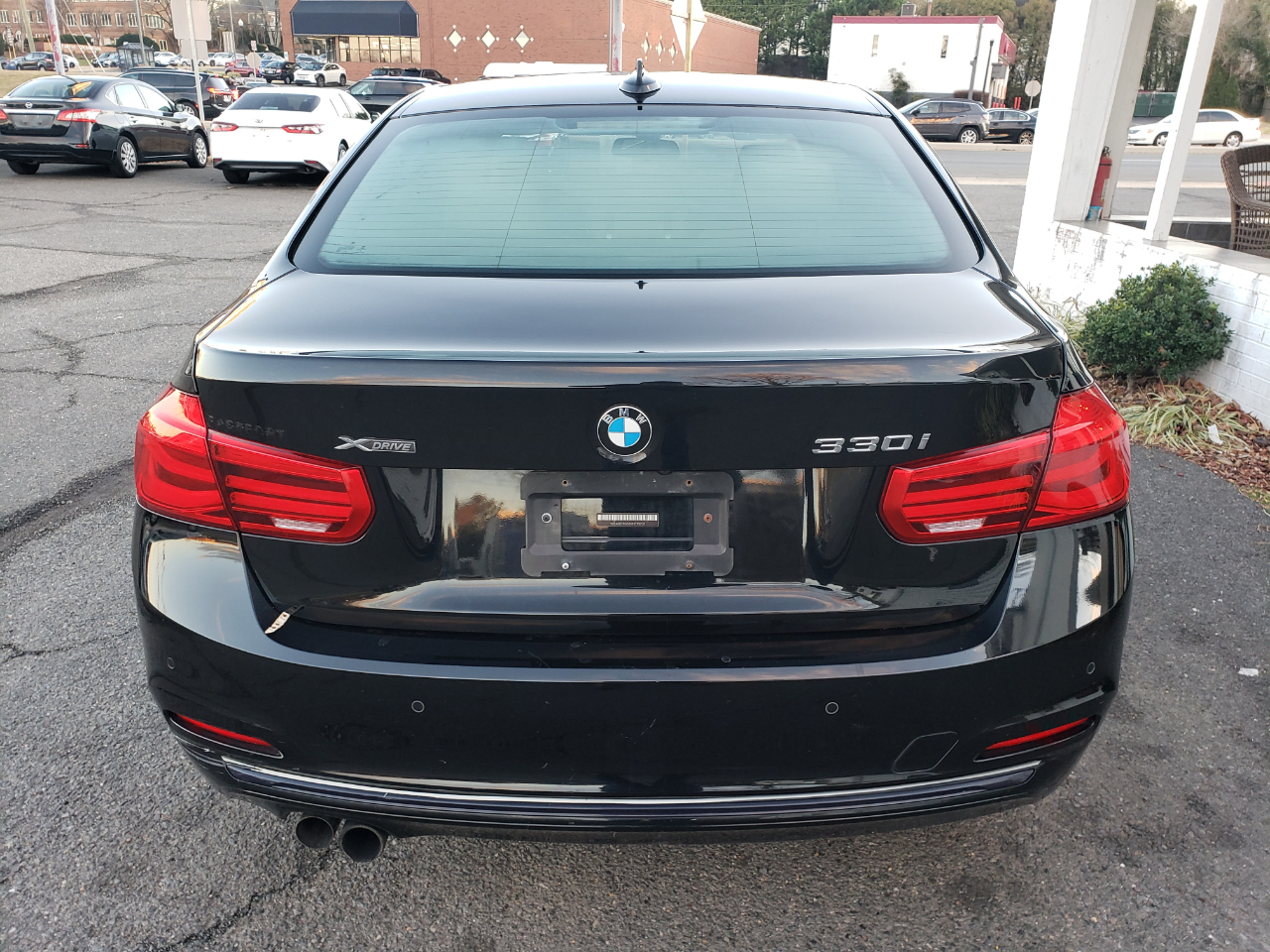 BMW 3-Series 330i xDrive SULEV Sedan 2017