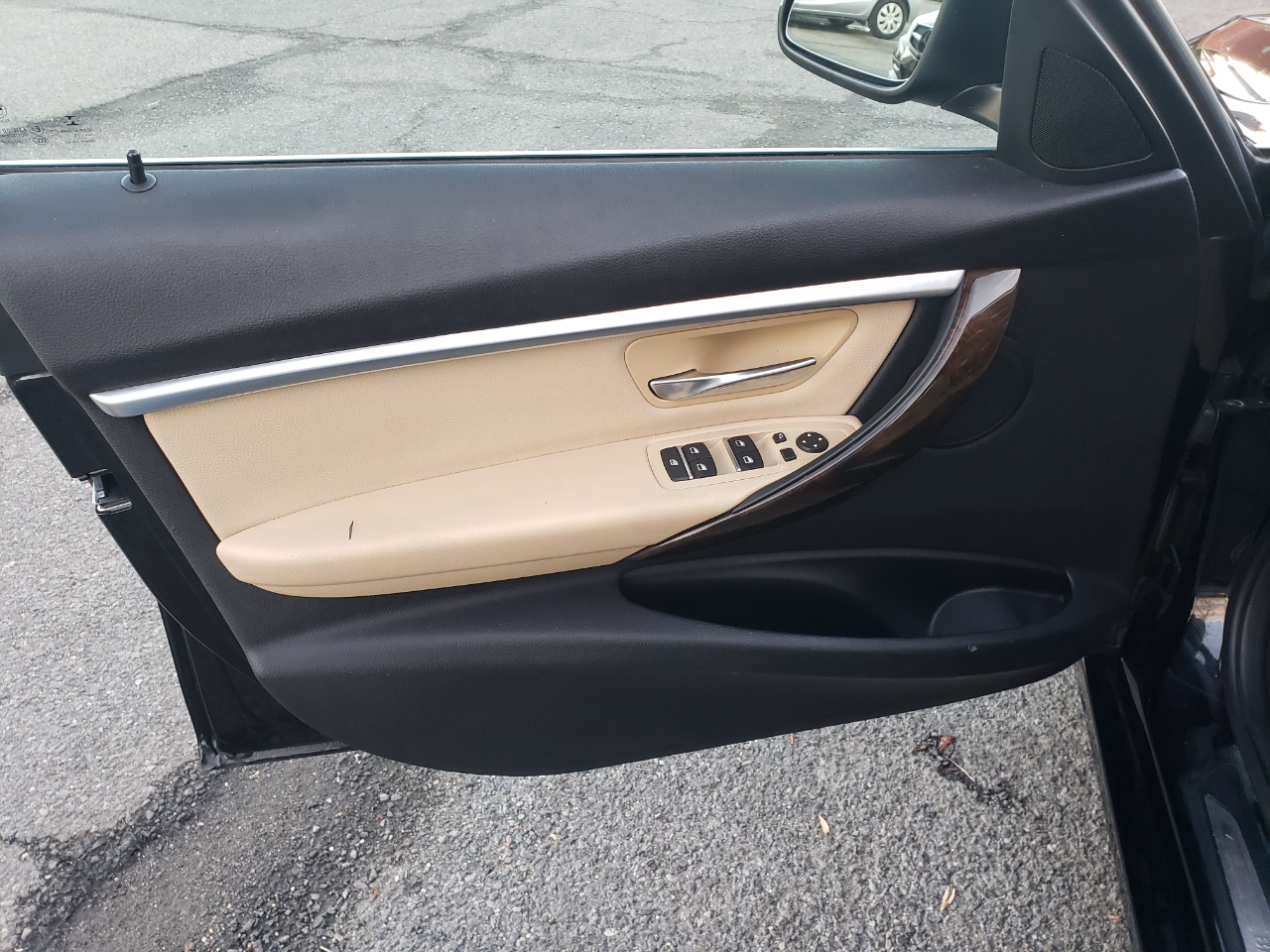 BMW 3-Series 330i xDrive SULEV Sedan 2017