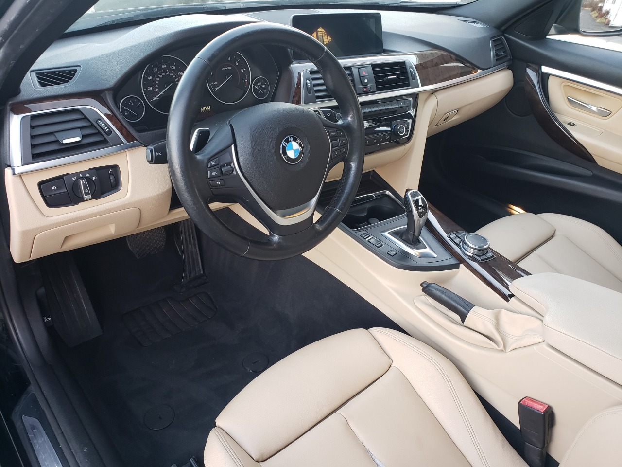 BMW 3-Series 330i xDrive SULEV Sedan 2017