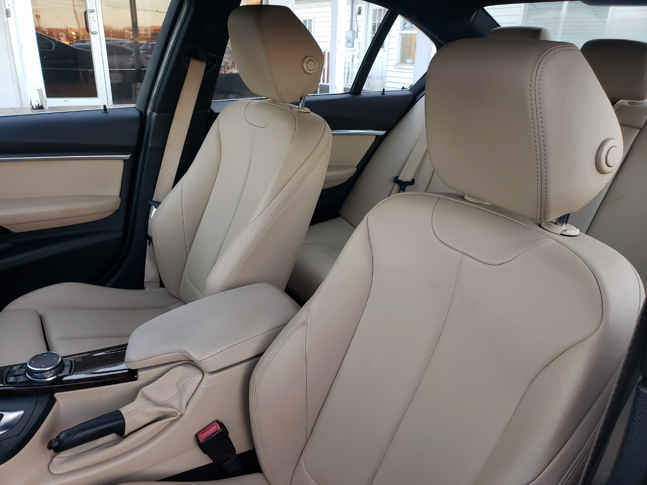 BMW 3-Series 330i xDrive SULEV Sedan 2017