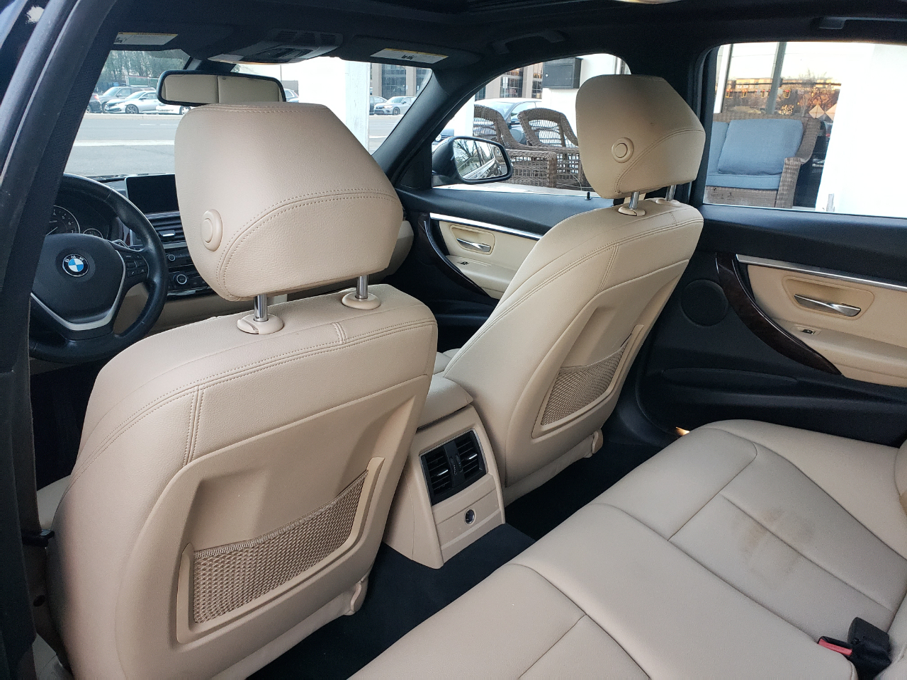 BMW 3-Series 330i xDrive SULEV Sedan 2017