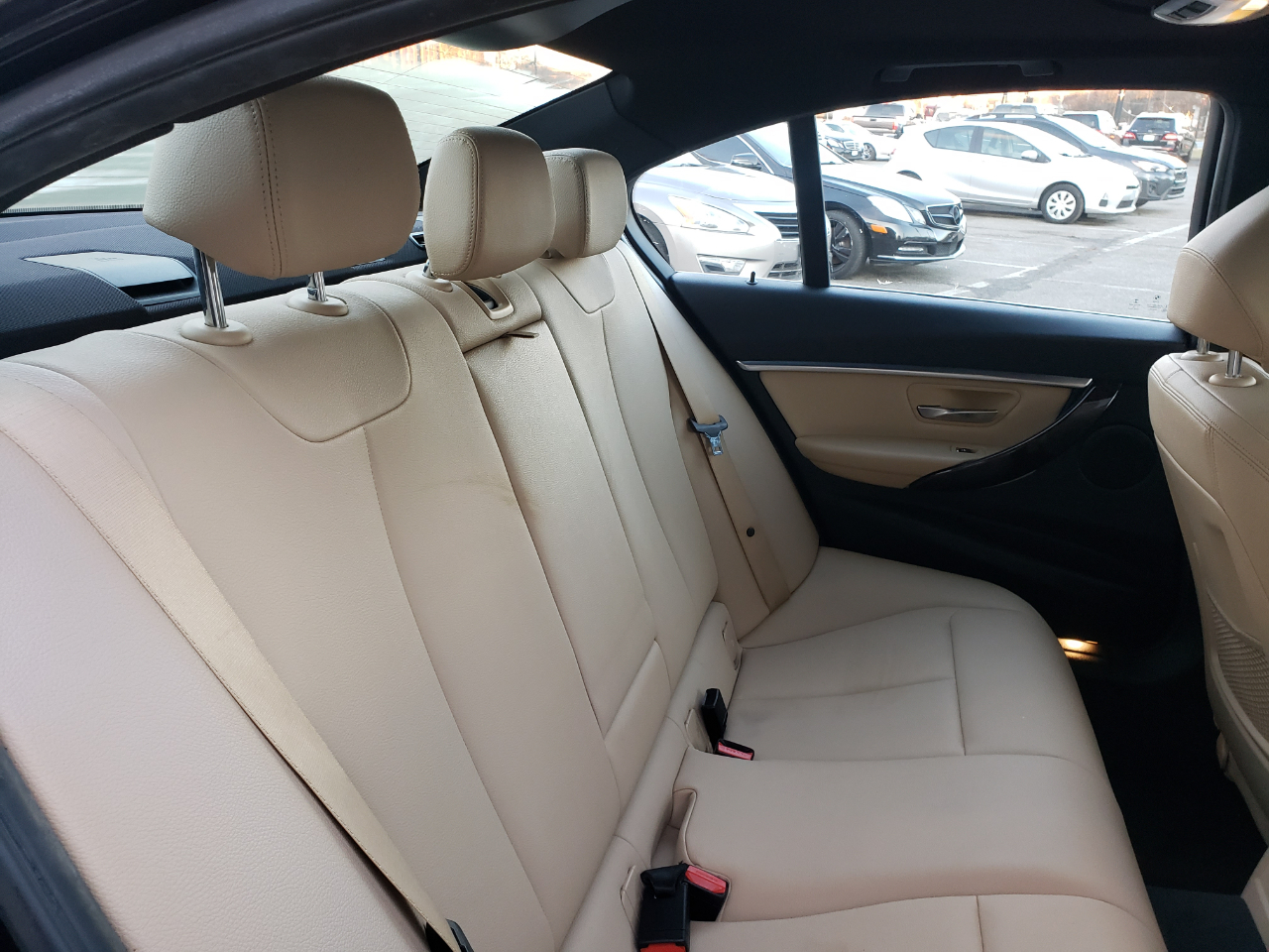 BMW 3-Series 330i xDrive SULEV Sedan 2017